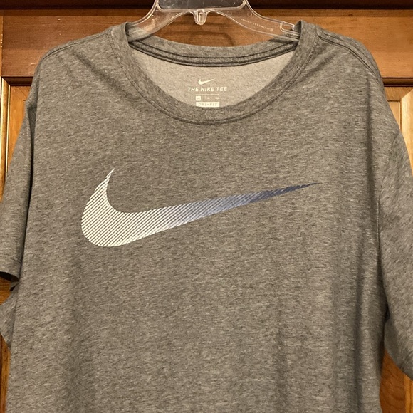 Men’s XXL “The Nike Tee” Dri-Fit Gray with Blue Swoosh - Picture 2 of 10